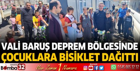 Vali Baruş bisiklet dağıttı