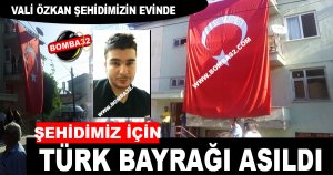 VALİ ÖZKAN ŞEHİDİMİZİN EVİNDE 
