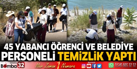 Yabancı öğrenciler ve belediye personeli temizlik yaptı