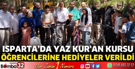 Yaz Kur'an Kursu öğrencilerine hediyeler verildi