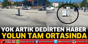 Yol ortasındaki elektrik trafosu tehlike saçıyor