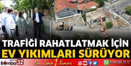 Yol üzerindeki evlerin yıkımları devam ediyor