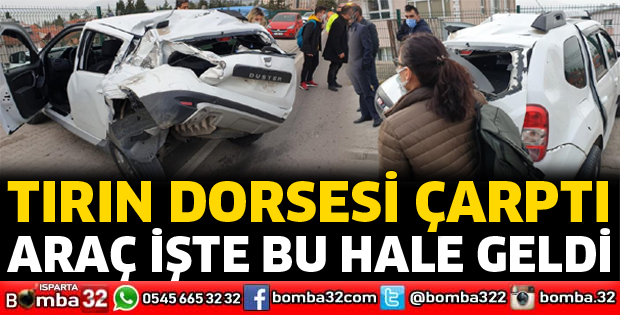 Tır ile hafif ticari araç çarpıştı