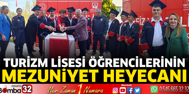 Turizm lisesi öğrencilerinin mezuniyet heyecanı