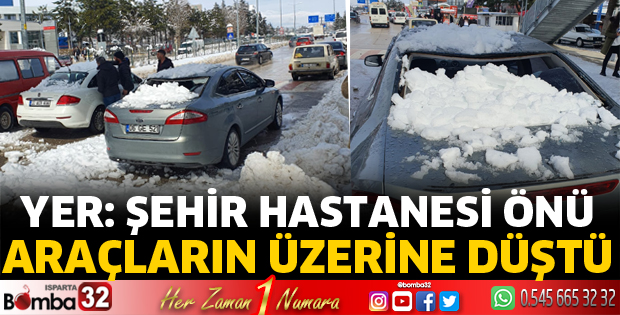 Üst geçitten araçların üzerine düştü