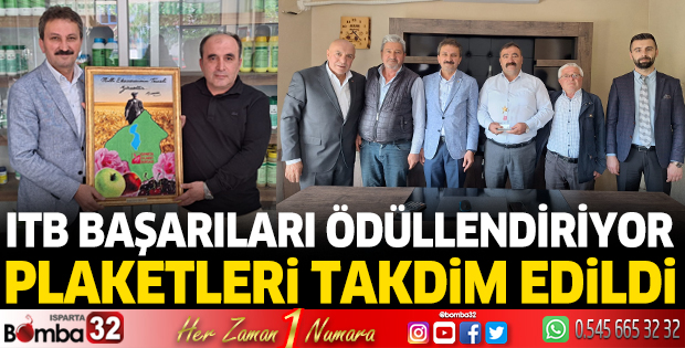 Üyelere plaketleri takdim edildi