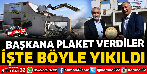 YOLU ENGELLEYEN 2 KATLI EVİN YIKIMI YAPILDI