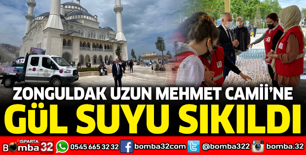 Zonguldak Uzun Mehmet Camii'ne gül suyu sıkıldı